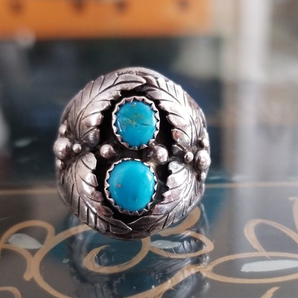 Vintage Jewelry - VTG Navajo Sterling Silver & Turquoise SZ 8 Ring